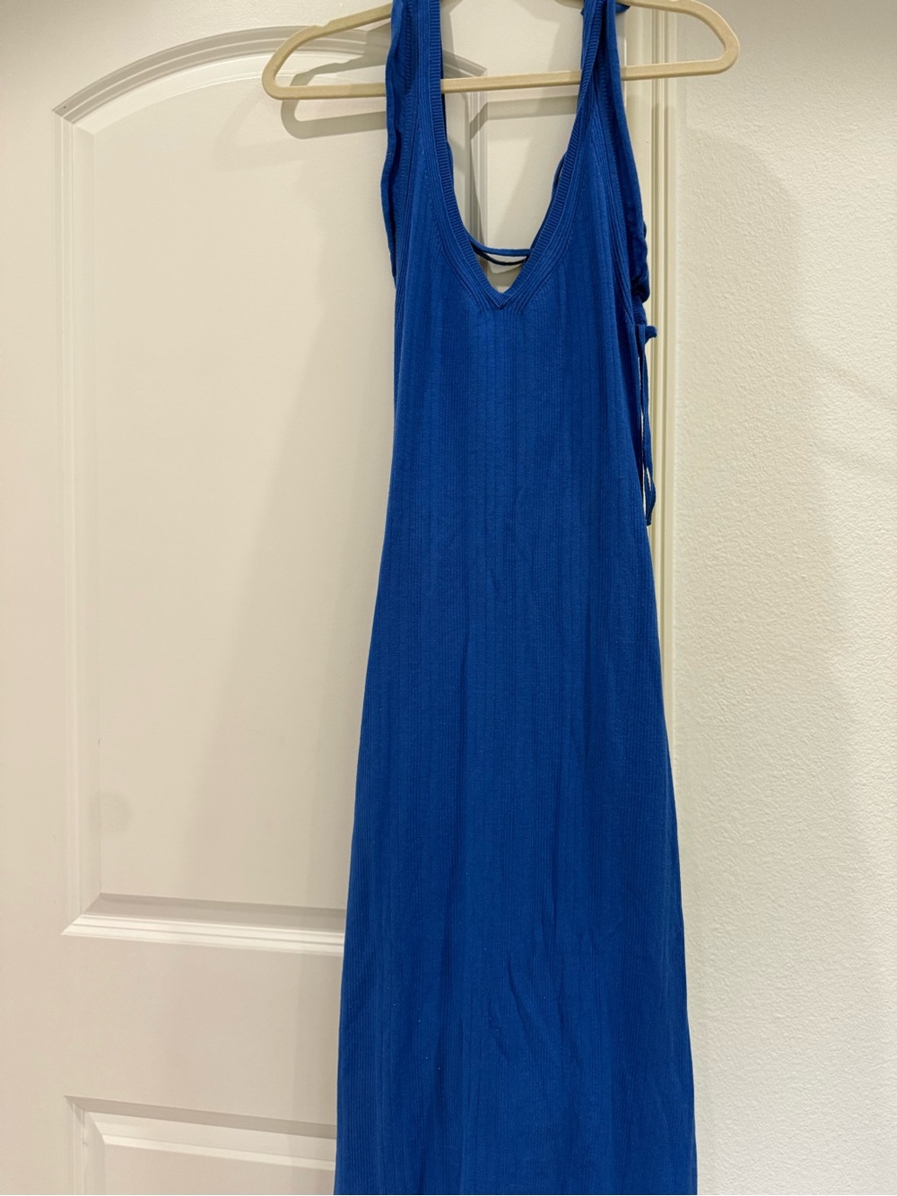 Anthropologie Electric Blue Ribbed V‑Neck Midi Dress - Picture 2 of 3